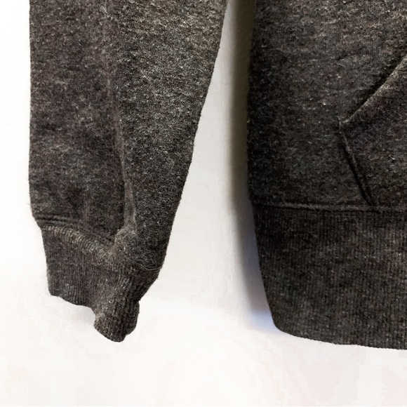 Urban Planet • Hoodie - Picture 2 of 6